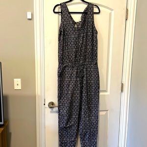 FAVORITE Splendid floral navy and white jumpsuit